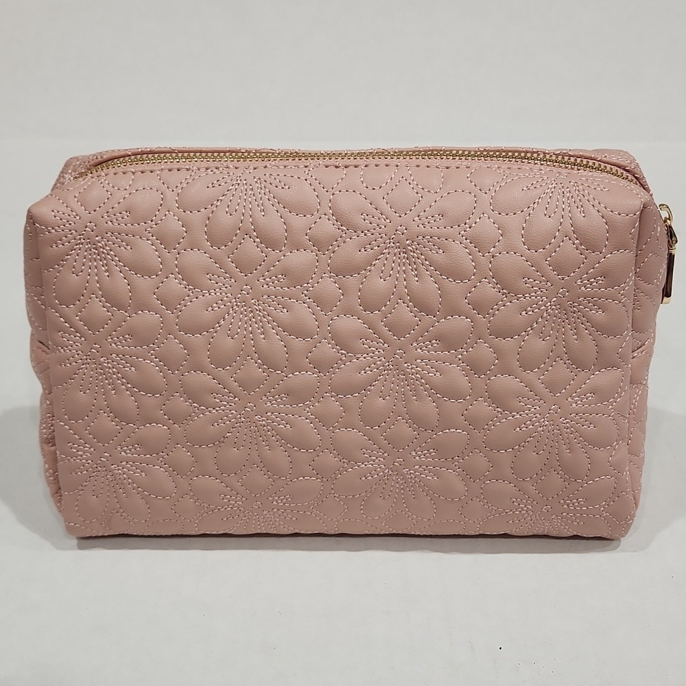 NWOT Vince Camuto Metallic Rose Make-Up Travel Bag Size 10 X 7 - Picture 2 of 9